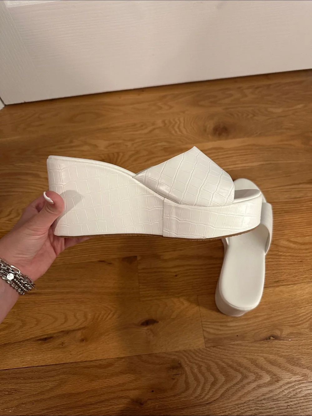 White Croc-Embossed Wedge Slide Sandals - Women